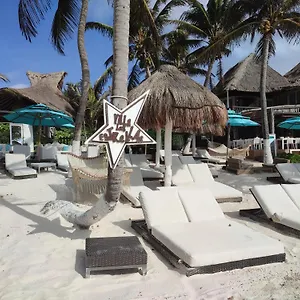 Estrellas - Located At The Party Zone Hotell Tulum